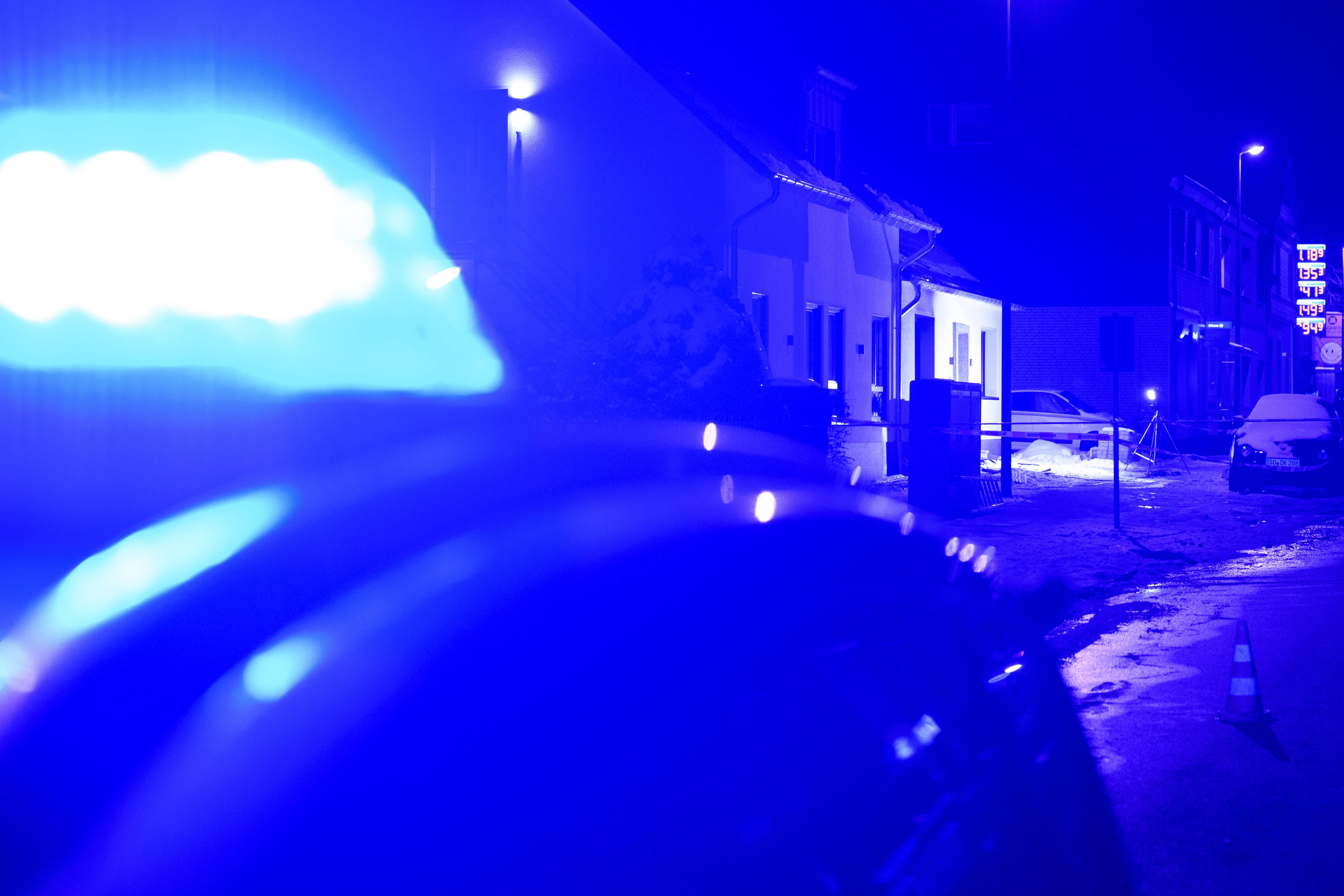 Polizei warnt die Bevölkerung - bewaffneter Mörder auf der Flucht! Schreckliche Bluttat schockt Deutschland
