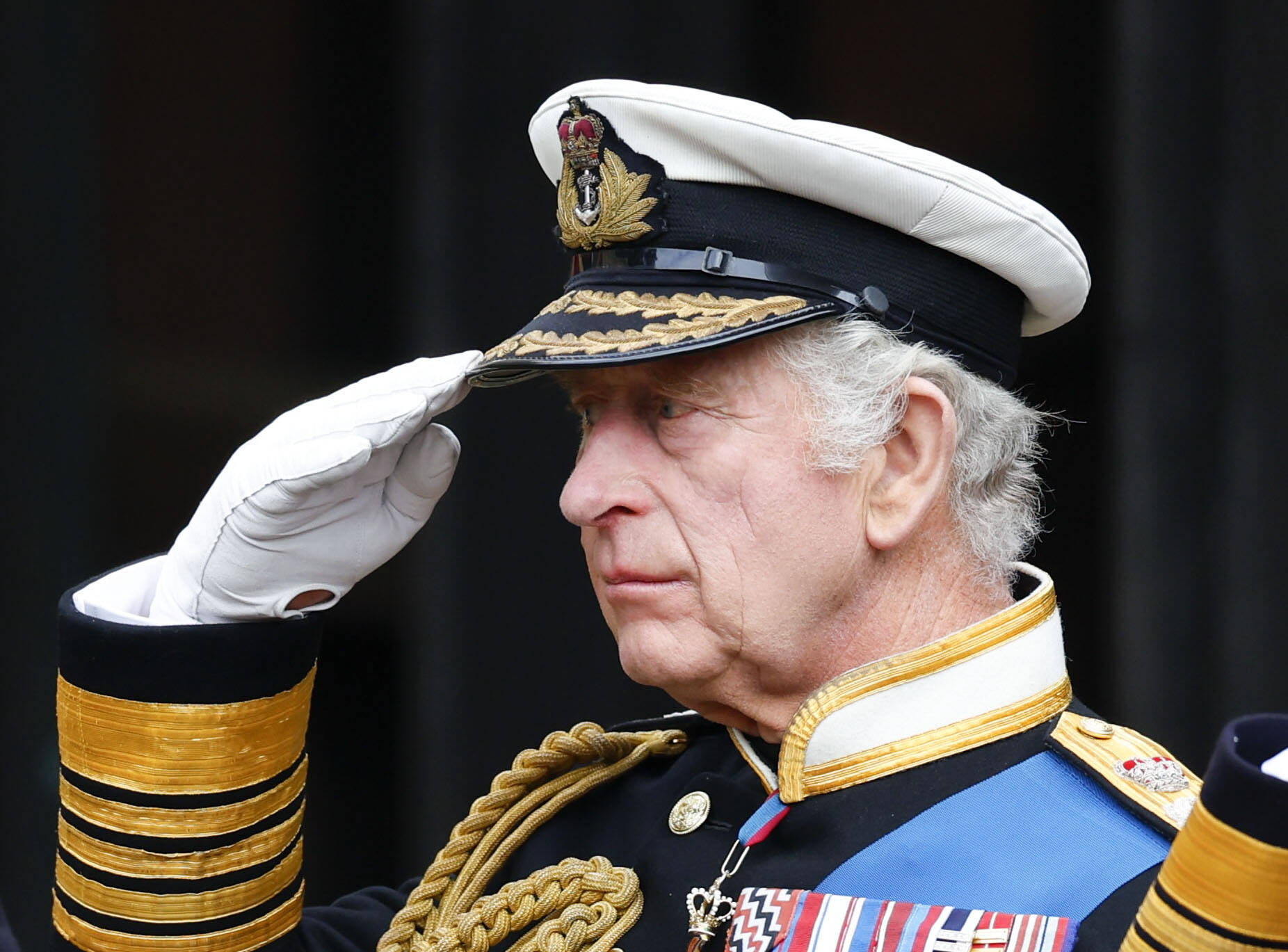 König Charles bricht mit Prinz Harry! Nicht mal die Anrufe seines Sohnes nimmt Charles mehr an!