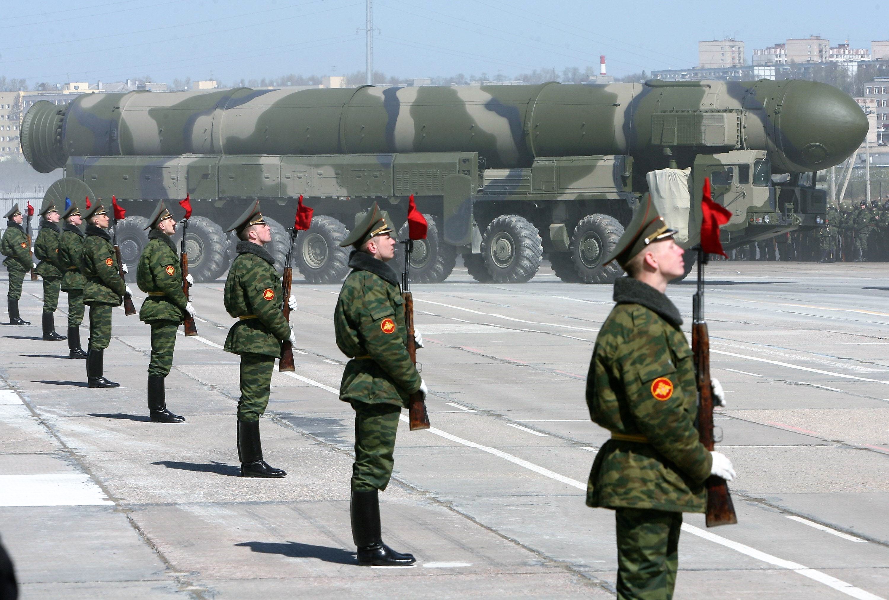 China und Russland drohen mit Atomwaffeneinsatz! Zusammen fast doppelt soviel Raketen wie die USA