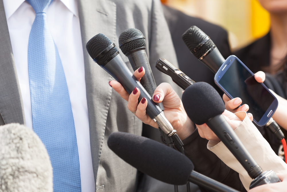 Corona! Tom Hanks ist infiziert! Hollywood-Superstar un Frau hat sich angesteckt!