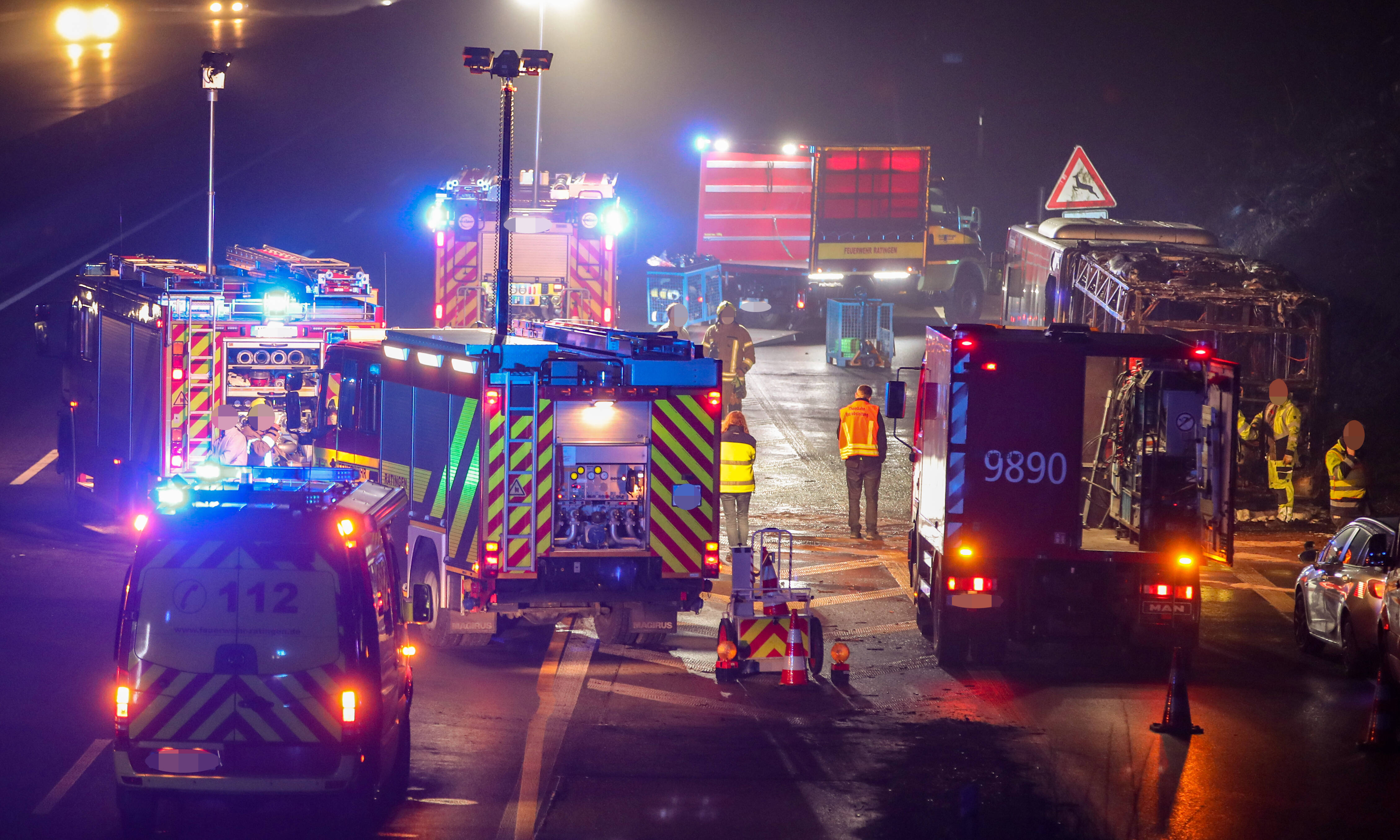 Militär-Schwertransporter verunglückt! Autobahn musste mehrere Stunden gesperrt werden