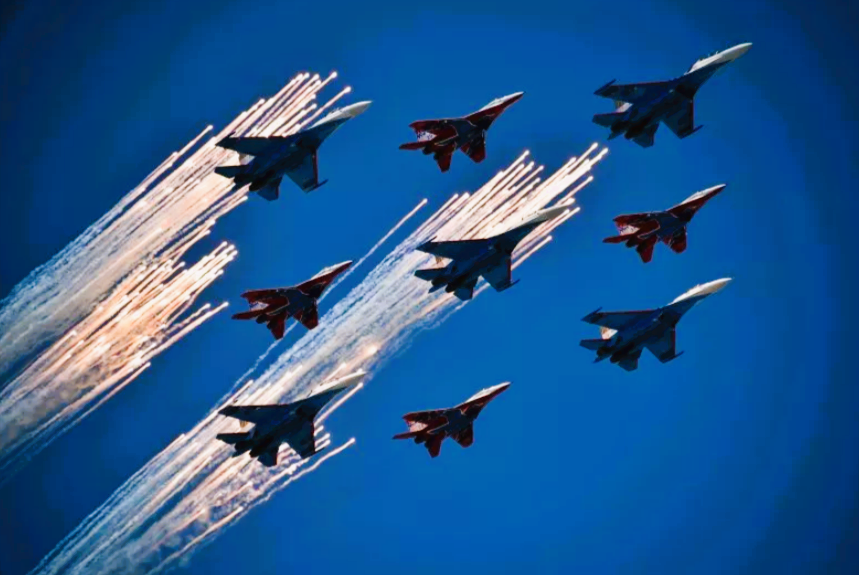 Schock für Putin! Ukraine vernichtet russischen Super-Bomber hunderte Kilometer in Russland!