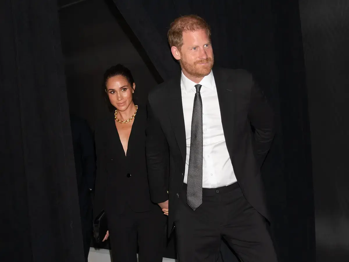 Sarah Ferguson plant Enthüllungsbuch – könnten Harry & Meghan betroffen sein?