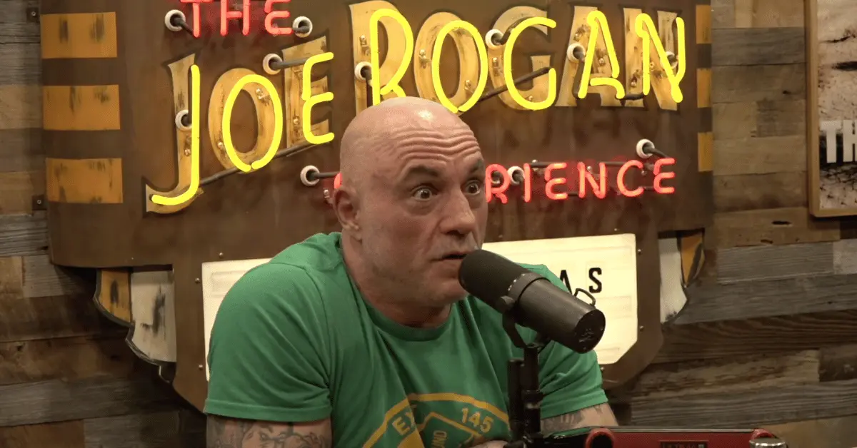 Joe Rogan Slams Ex-Border Patrol Boss’s Coat — Sparks Fresh Debate Over Fatal ICE Shootings