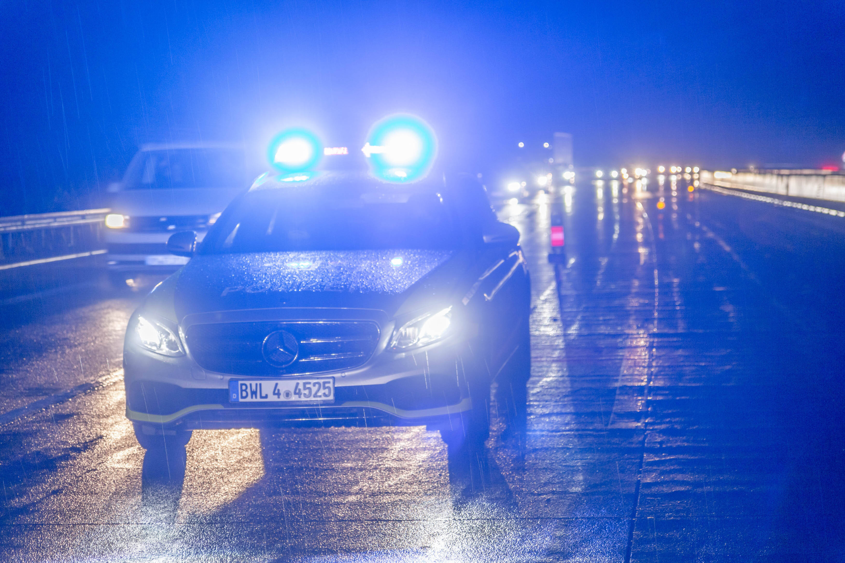 Lehrerin auf A9 erschossen! Tragisches Ende für Mutter und Pädagogin - die Wahrheit kommt ans Licht