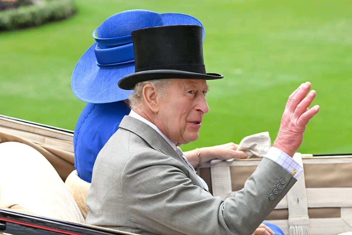 Koning Charles verrast: eindelijk open over zijn belastingbedrag