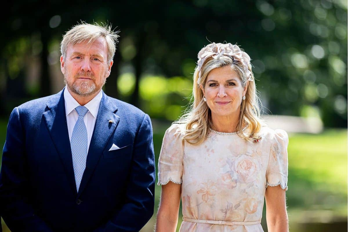 Koning en koningin spreken zich uit na busongeluk in Zwitserland — dit is er bekend