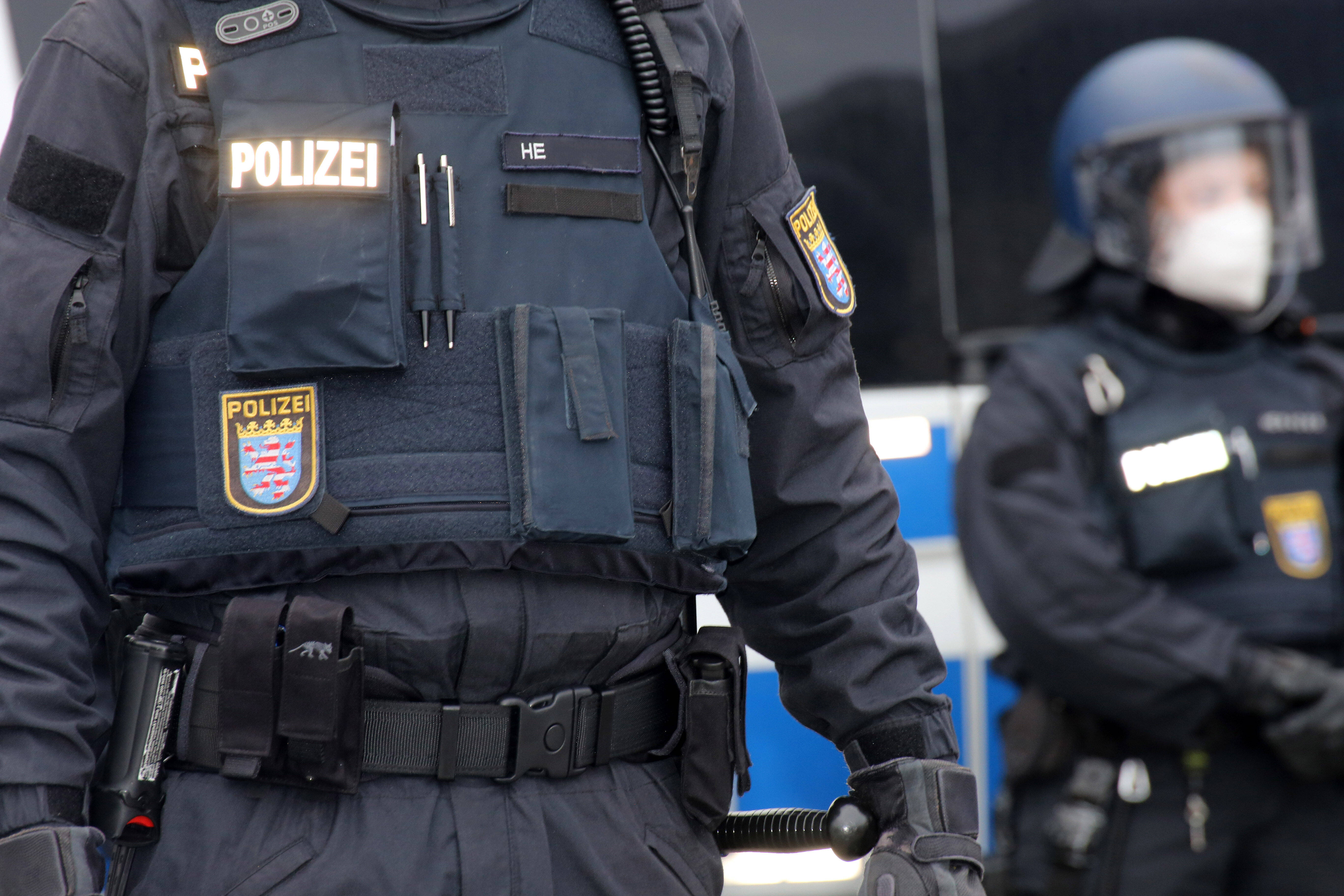 Reichsbürger-Wahnsinn! Festgenommener Oberst soll an Kinderfolter-Tunnels in der Schweiz glauben!
