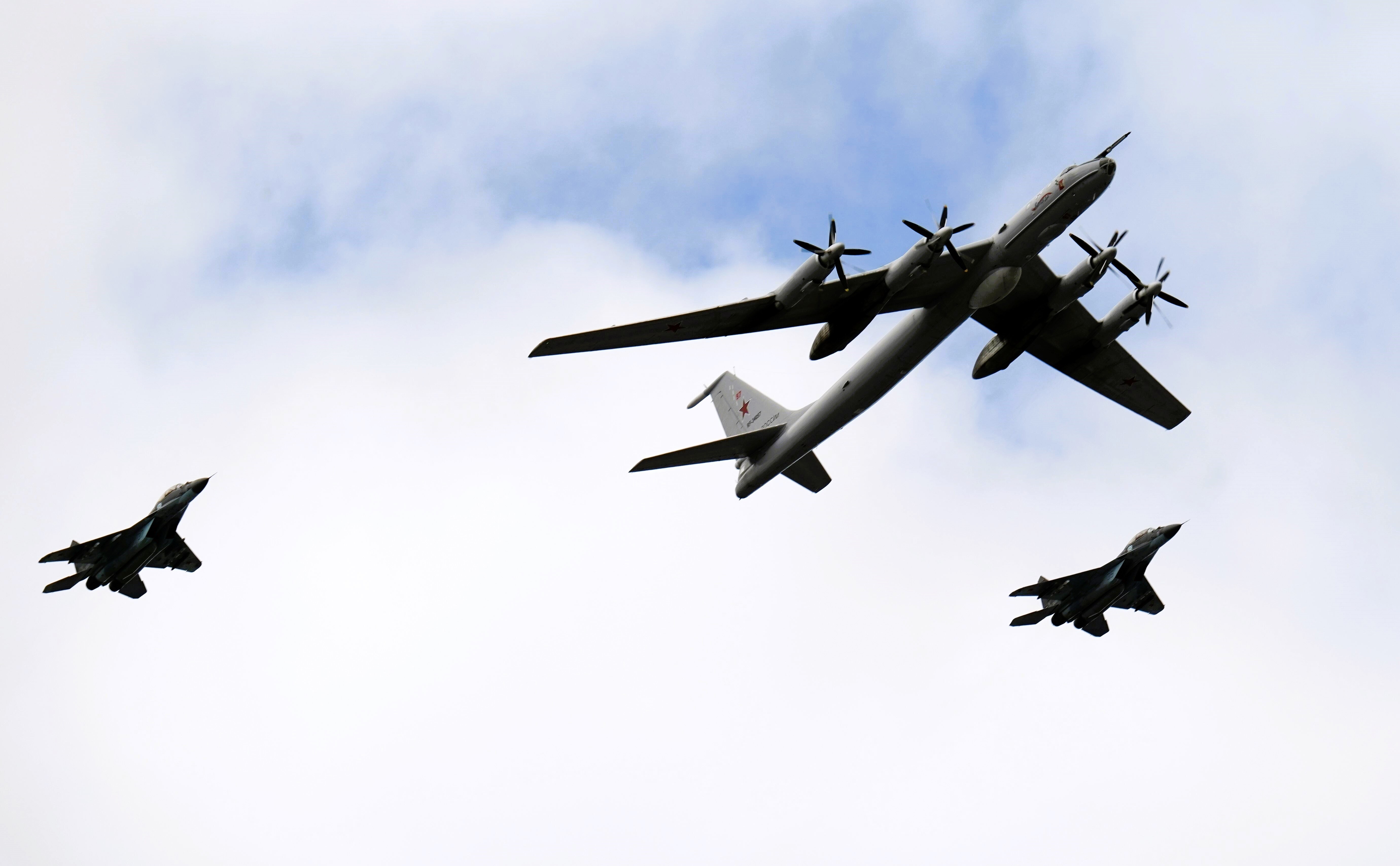 3 russische Flugzeuge über der Ostsee gesichtet! Deutsche NATO-Jets müssen aufsteigen!