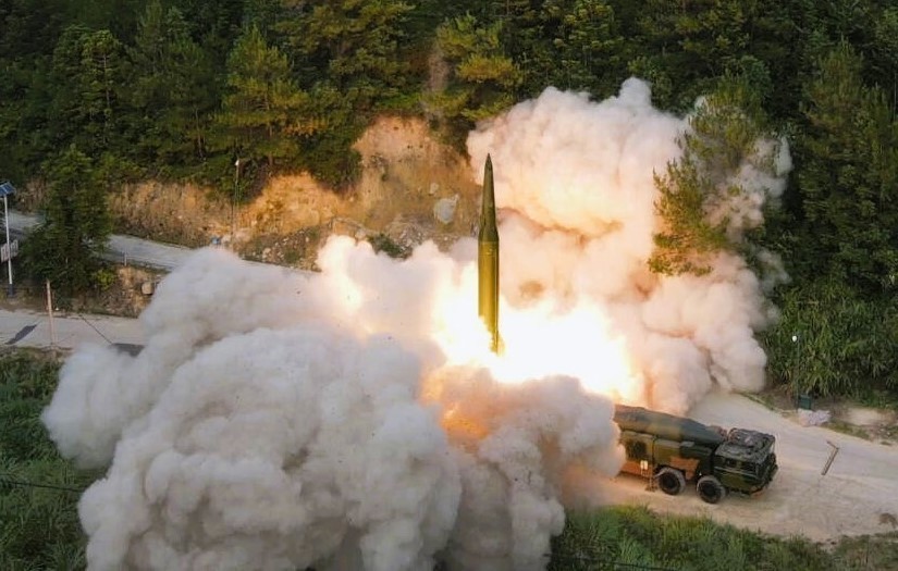 Will Putin die NATO angreifen? Russland setzt kaum Iskander-Raketen ein - Wunderwaffe wird gesammelt - für einen großen Schlag?