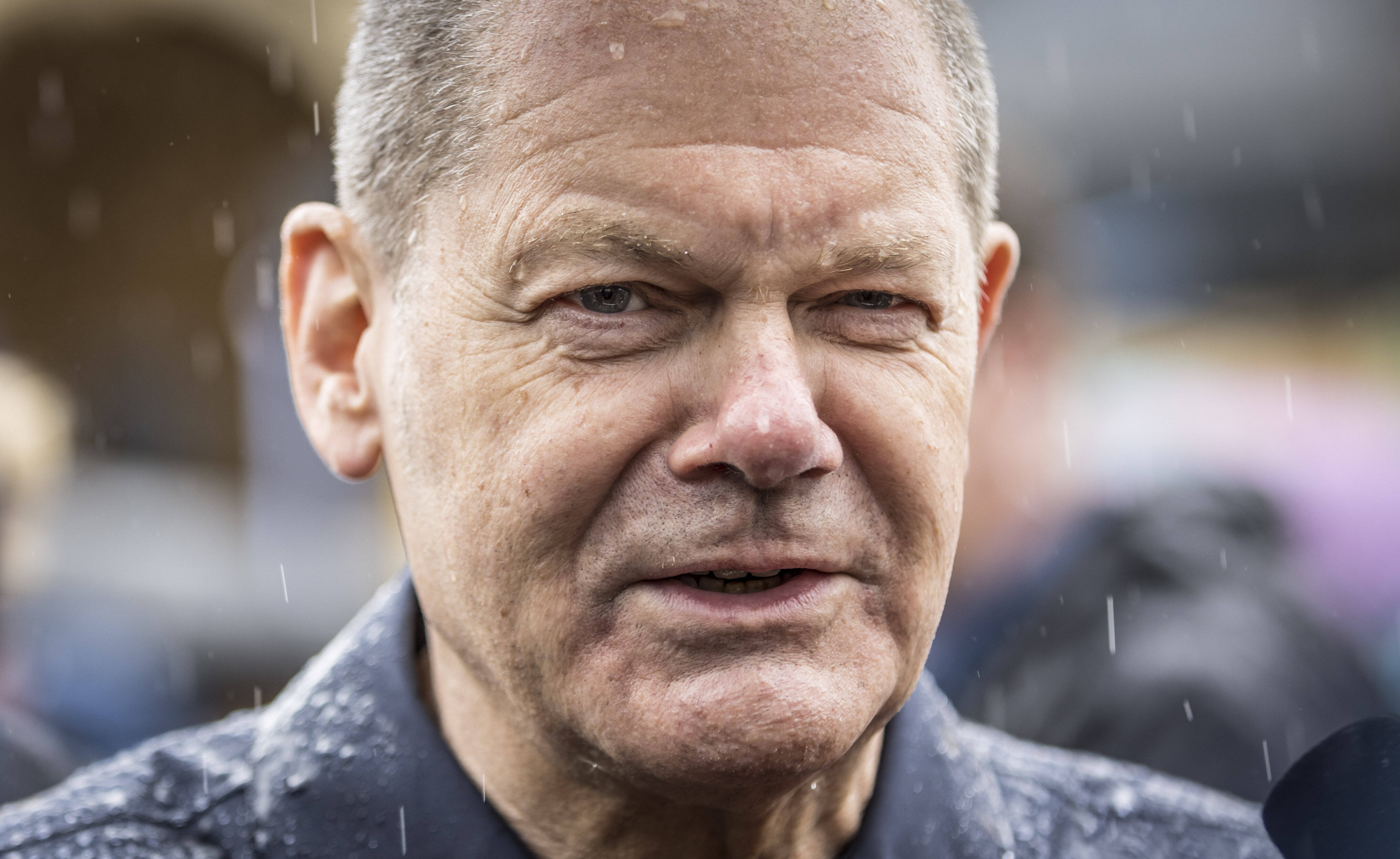 Unbeliebtester Kanzler aller Zeiten? Olaf Scholz kann denn Trend nicht stoppen!