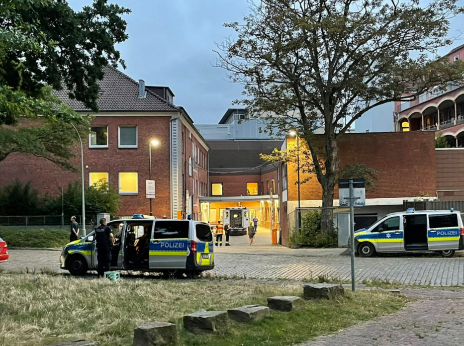 Vergewaltigung an der TU Köln - Junge Frau von unbekanntem Täter vergewaltigt! Vergewaltiger flieht