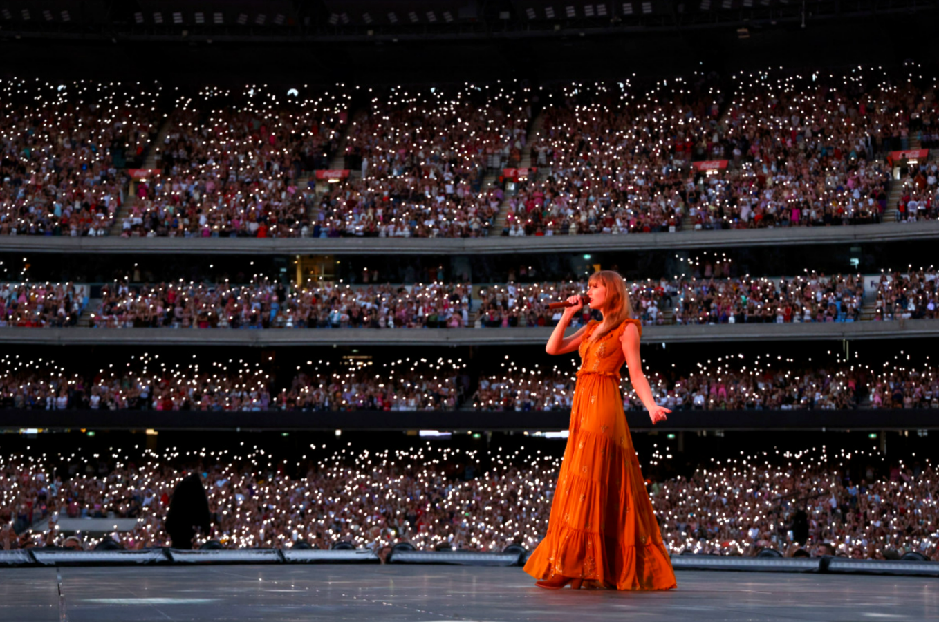 Taylor Swift Konzert evakuiert! Panik unter den 83.000 Zuschauern - was ist passiert?